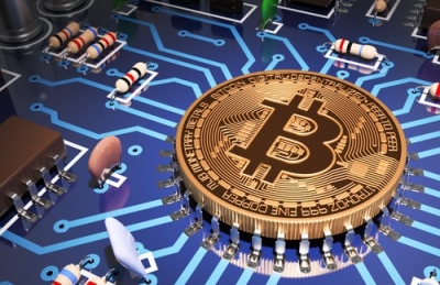 Tiền ảo Ethereum đạt mốc kỷ lục, Bitcoin lại vượt trên 17.000 USD